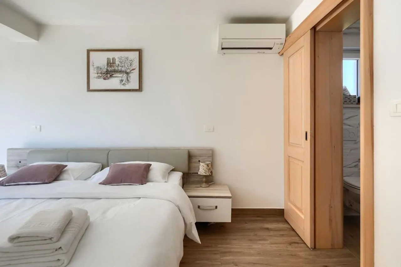 Villa Alte Muhle With Pool And Jacuzzi In Novigrad Novigrad Istria 0*,