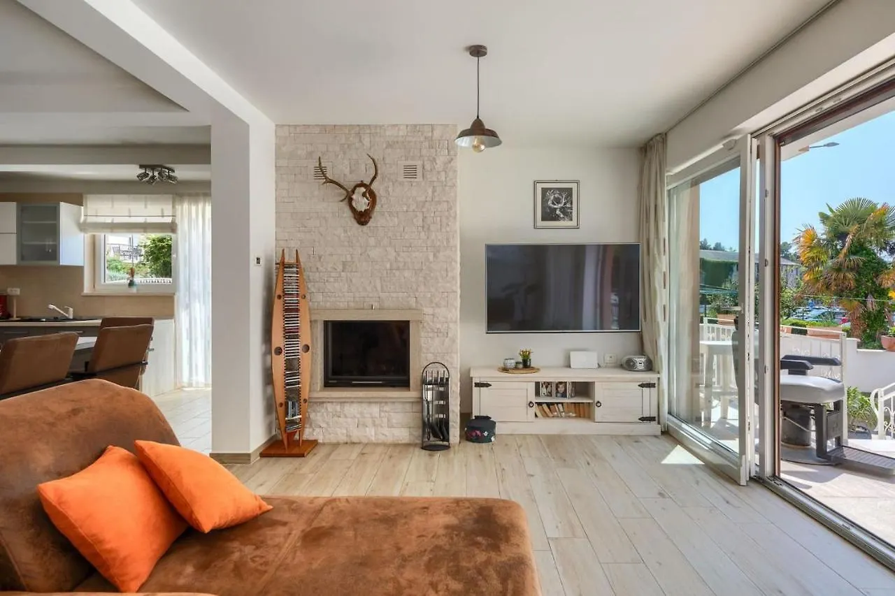 Villa Alte Muhle With Pool And Jacuzzi In Novigrad Novigrad Istria